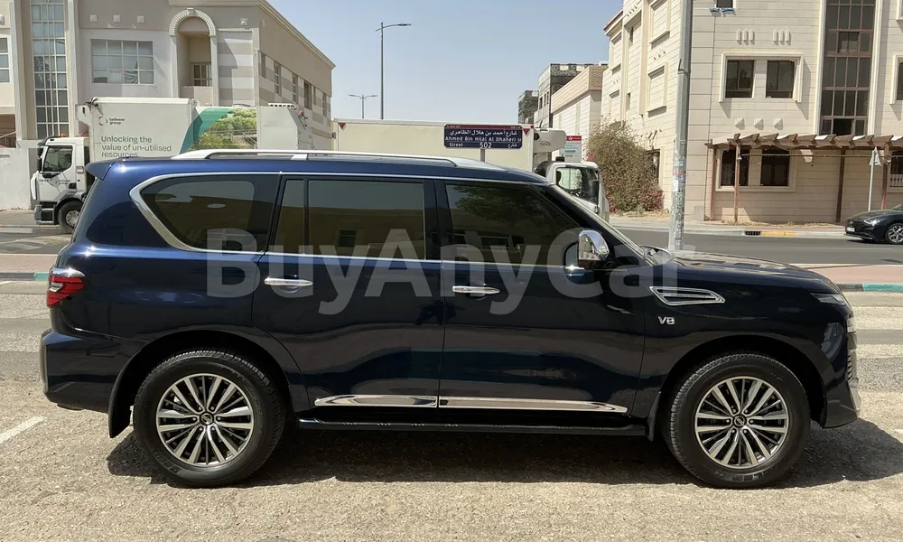 Vehicle photo 3