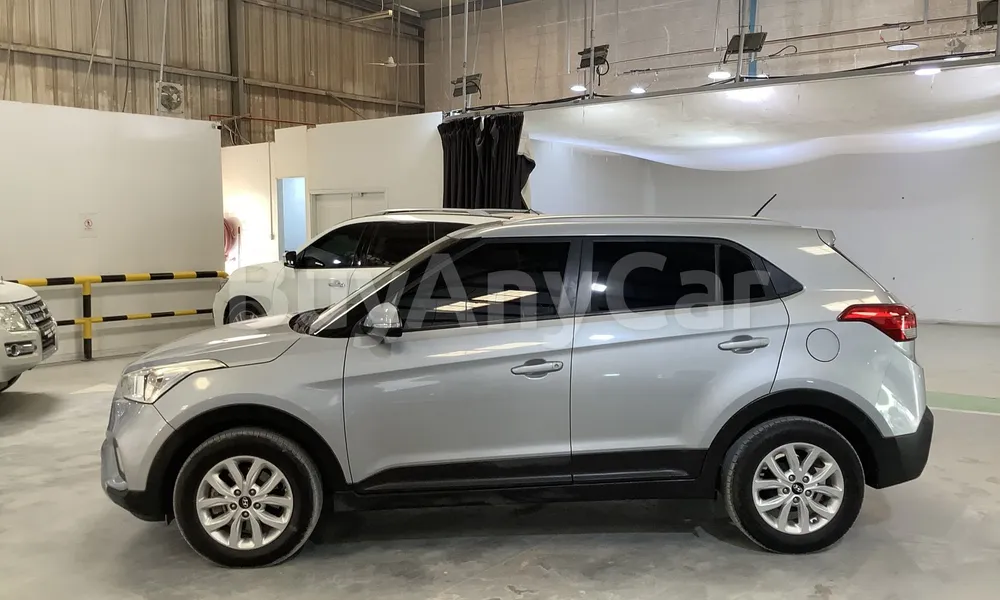 Vehicle photo 4