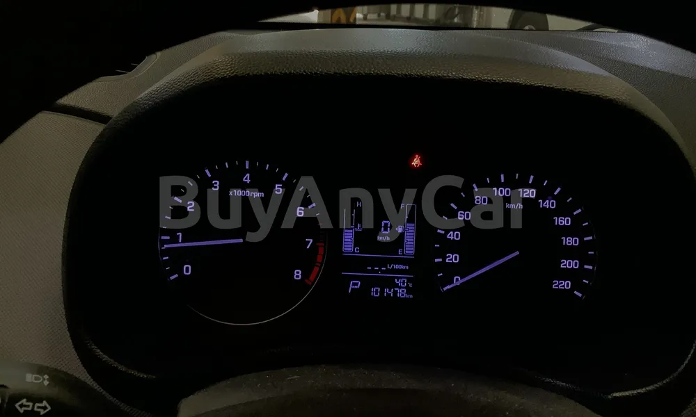 Vehicle photo 6
