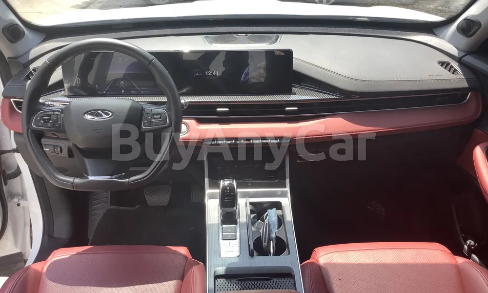 Vehicle photo 8