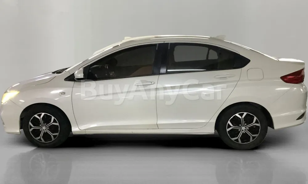 Vehicle photo 3