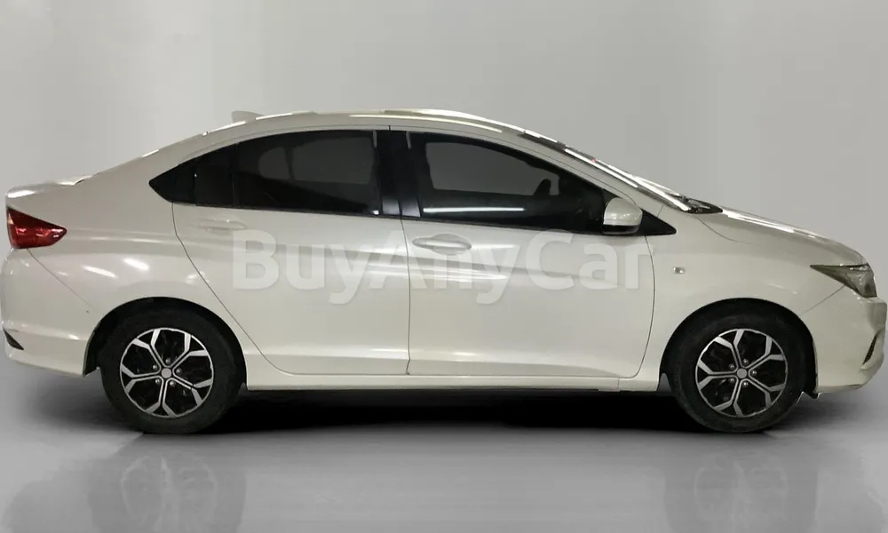 Vehicle photo 4