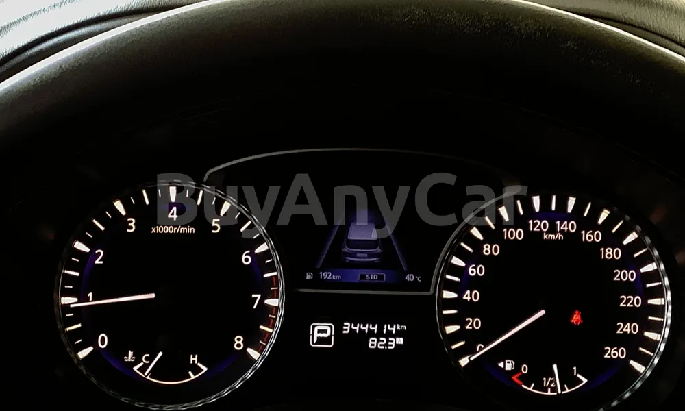 Vehicle photo 6