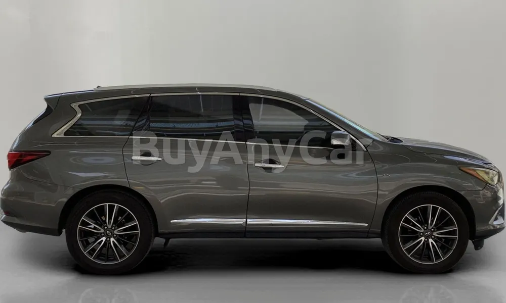 Vehicle photo 3