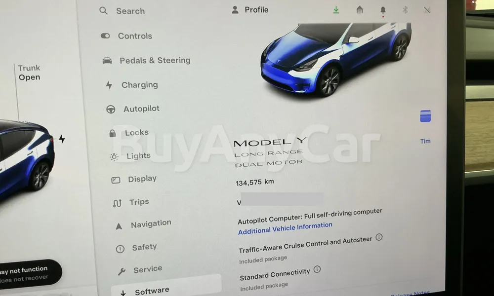 Vehicle photo 5