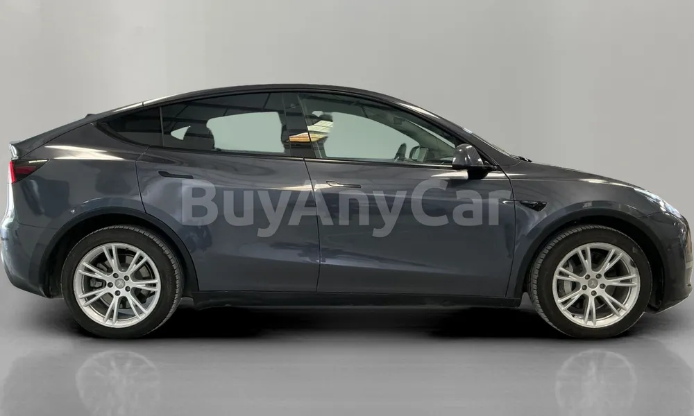 Vehicle photo 3