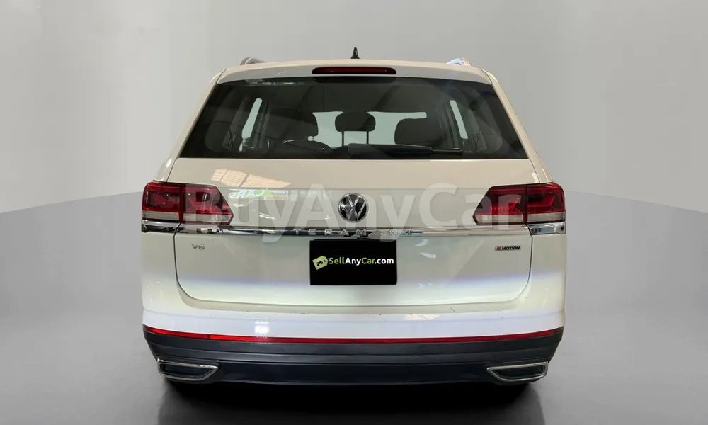 Vehicle photo 2