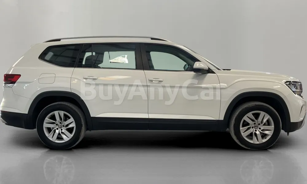 Vehicle photo 3