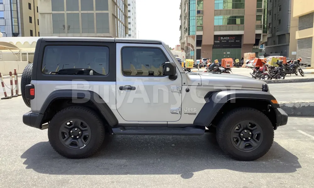 Vehicle photo 3
