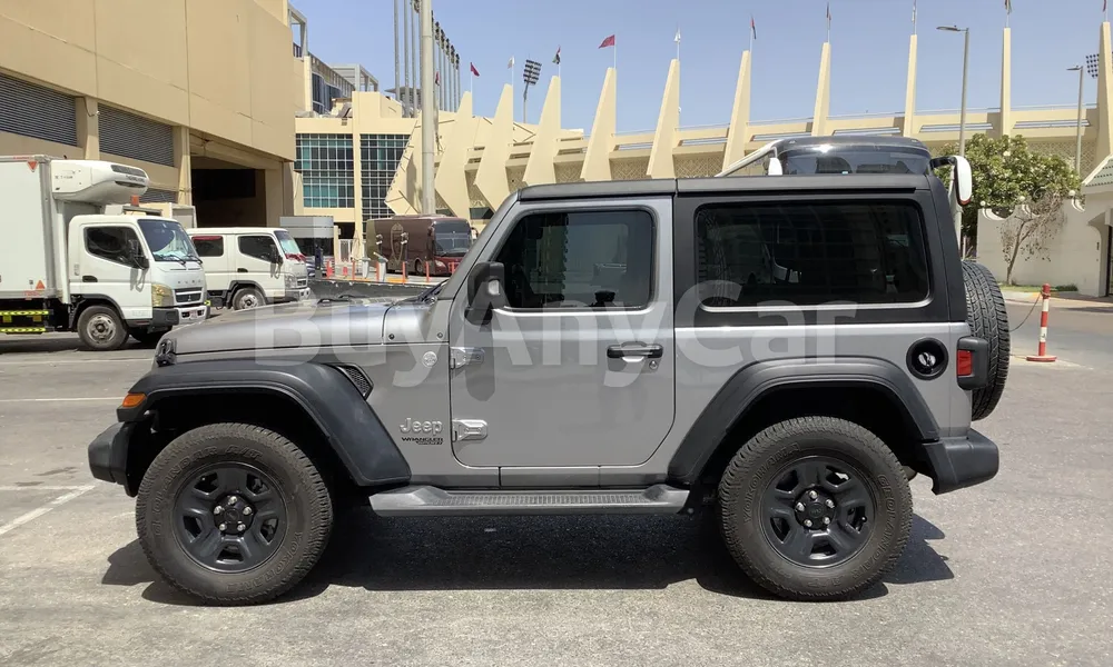 Vehicle photo 4