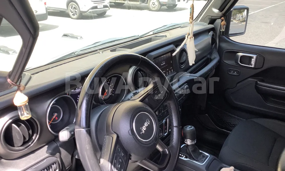 Vehicle photo 8