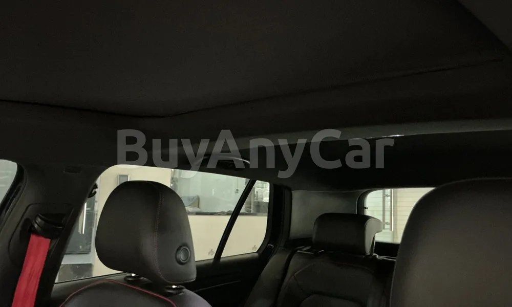 Vehicle photo 10