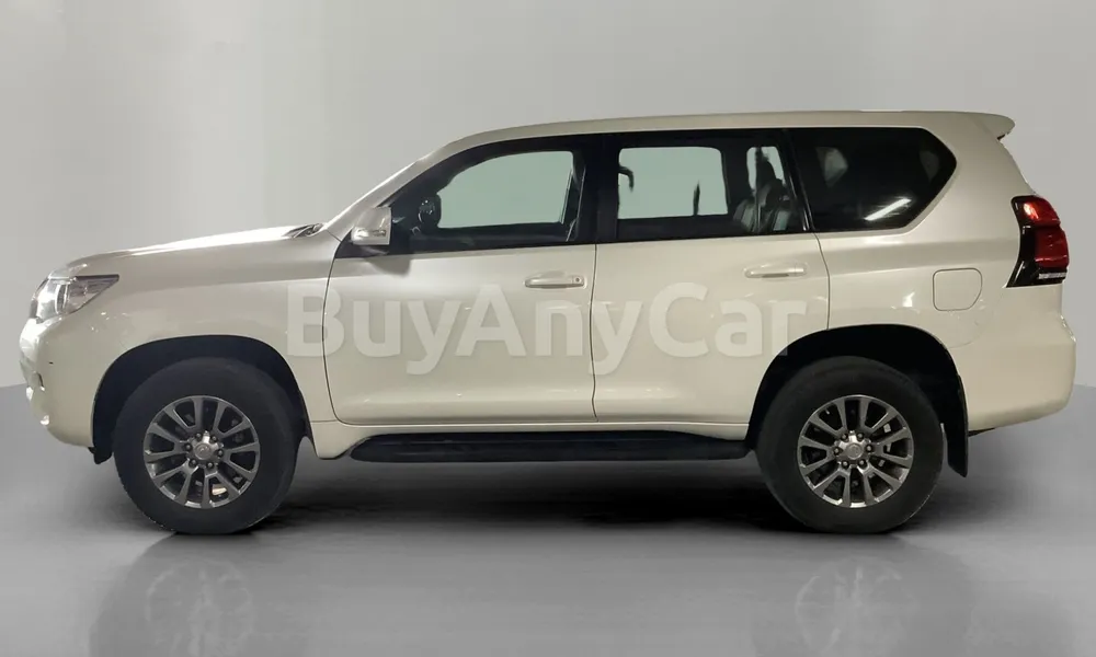 Vehicle photo 4