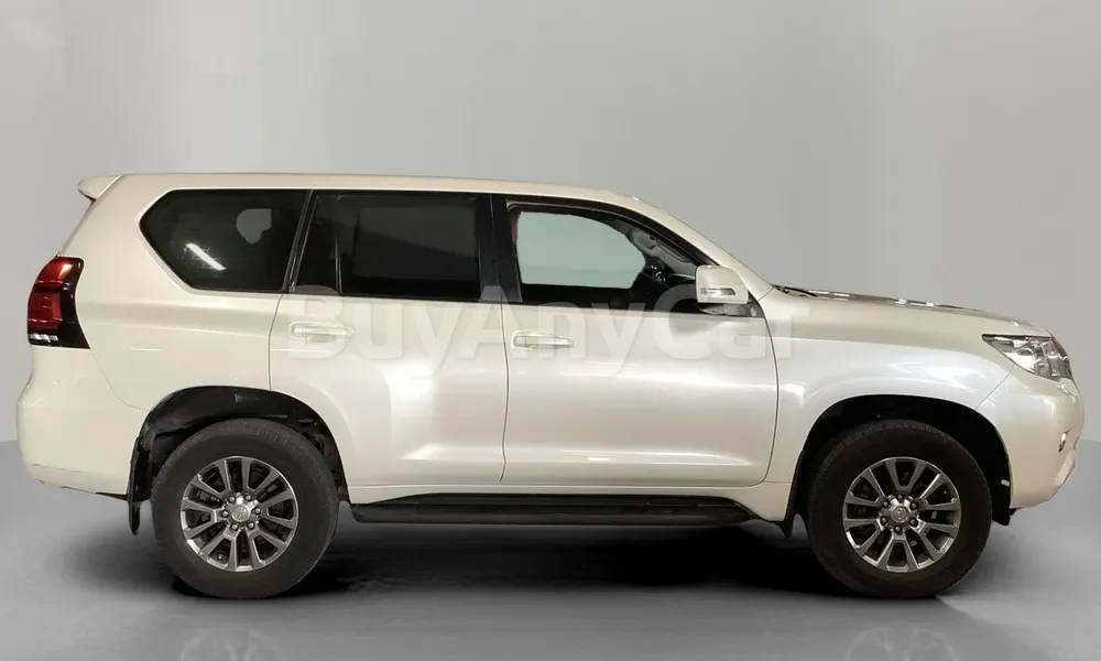 Vehicle photo 3