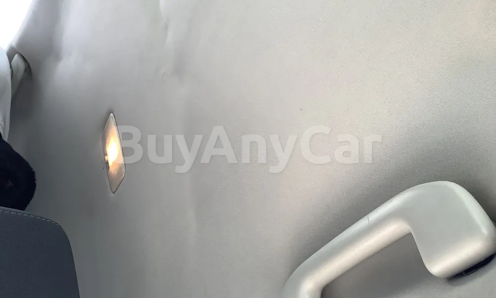 Vehicle photo 9
