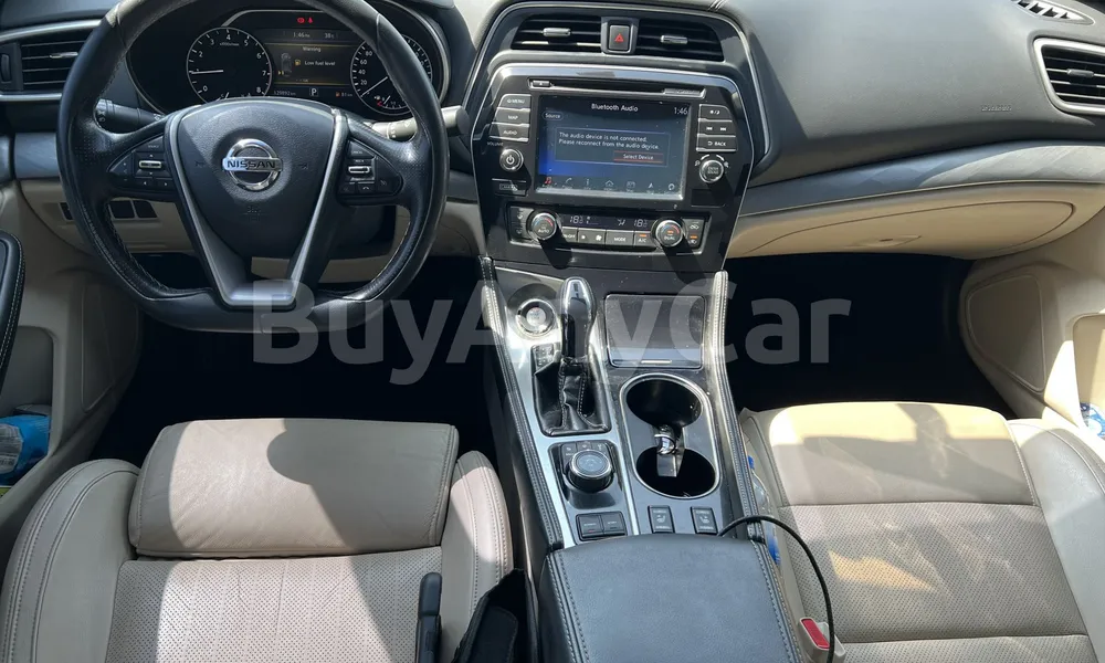 Vehicle photo 8