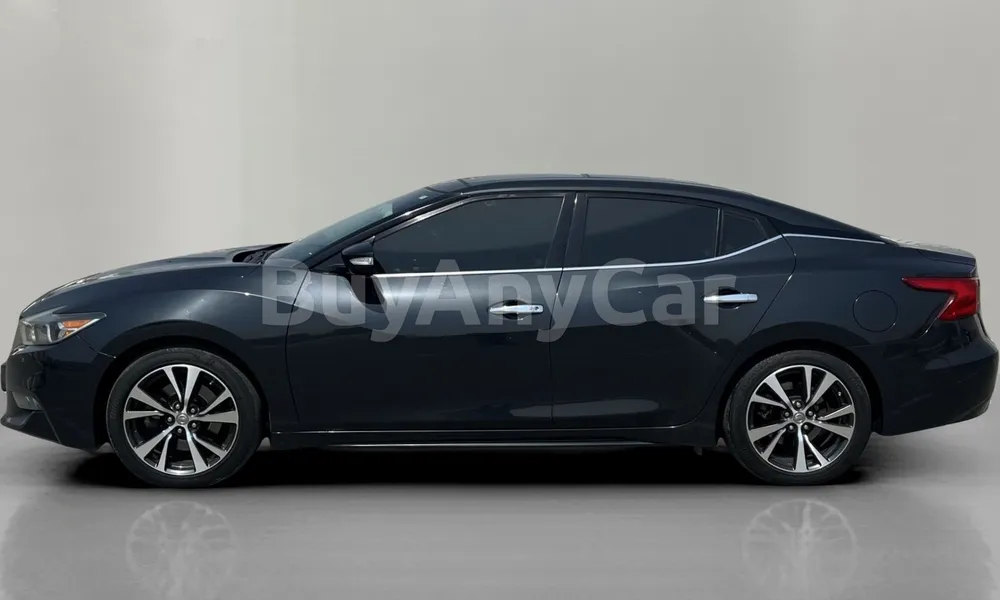 Vehicle photo 4