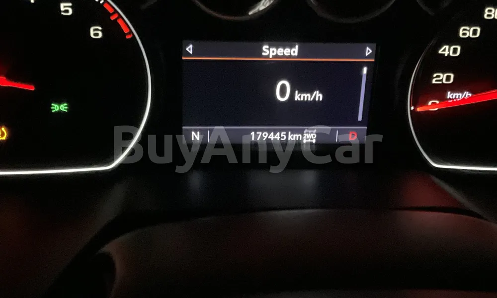 Vehicle photo 8