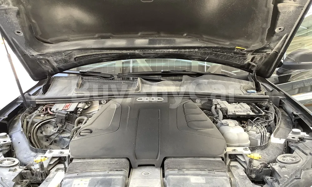 Vehicle photo 6