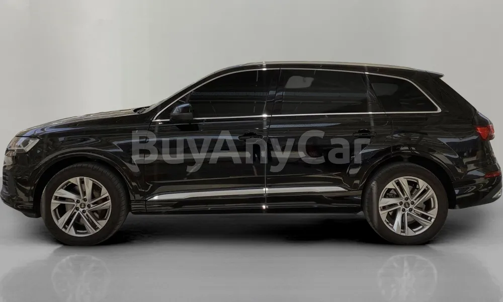 Vehicle photo 4