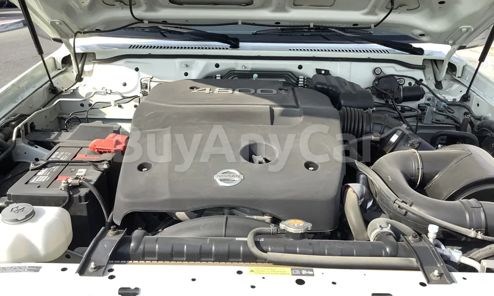 Vehicle photo 5