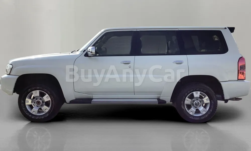 Vehicle photo 4
