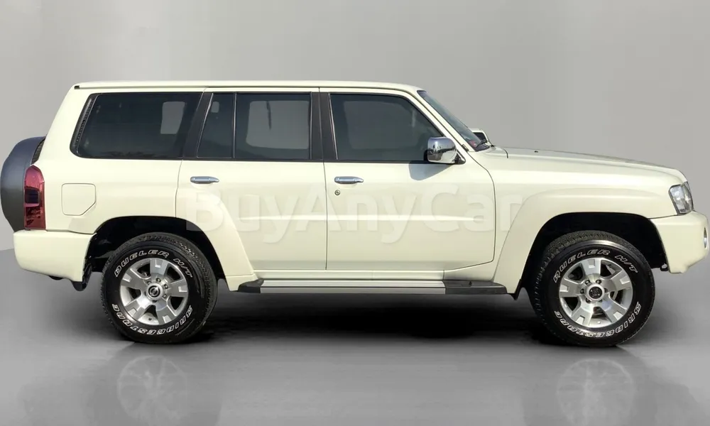 Vehicle photo 3
