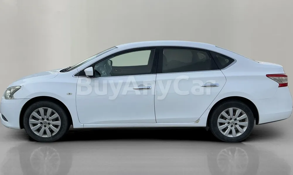 Vehicle photo 4