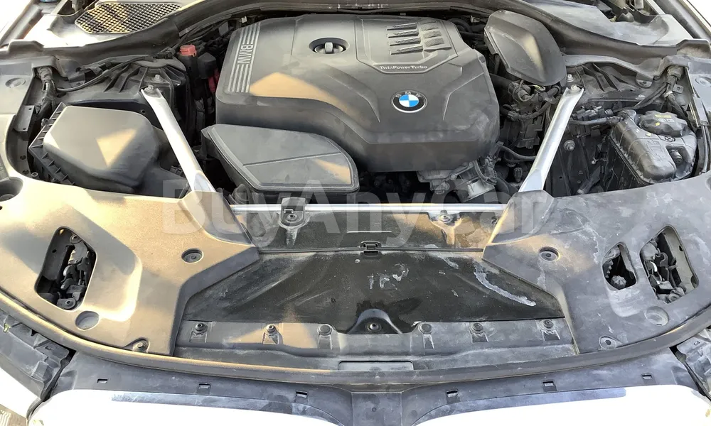 Vehicle photo 6