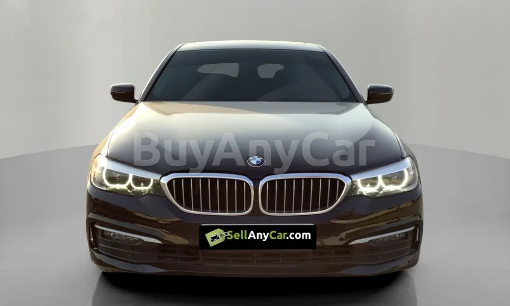Vehicle photo 1