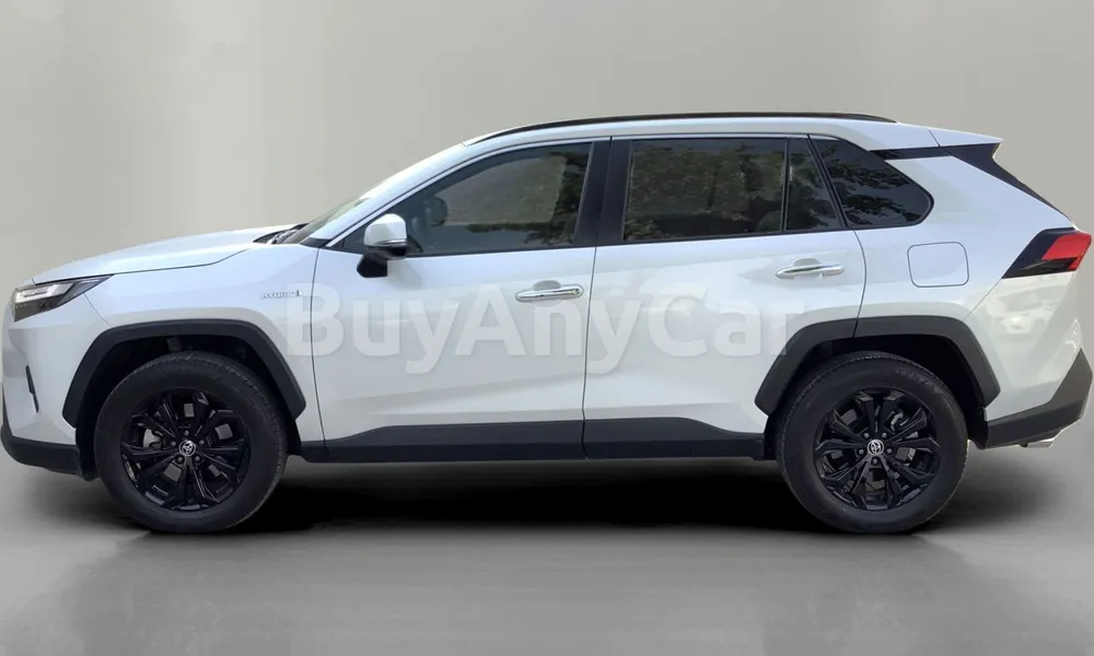 Vehicle photo 4