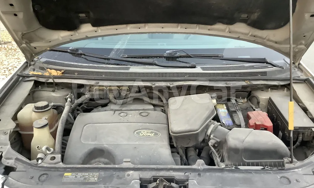Vehicle photo 6