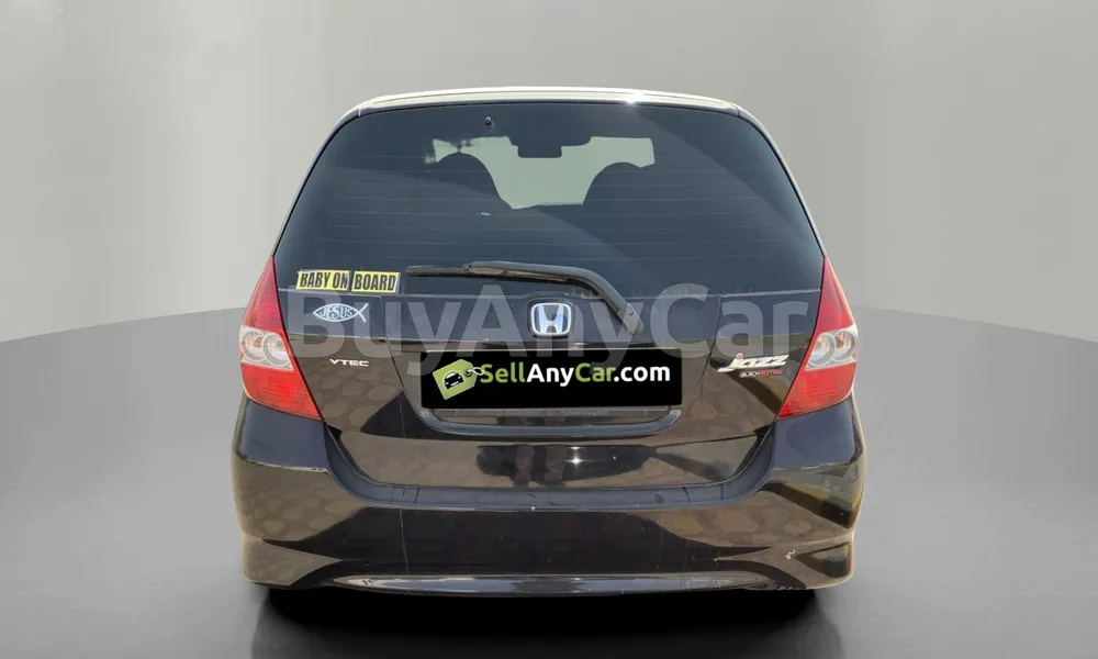 Vehicle photo 2