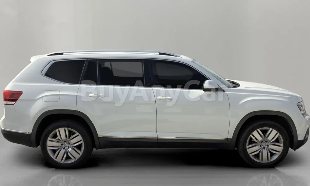 Vehicle photo 3