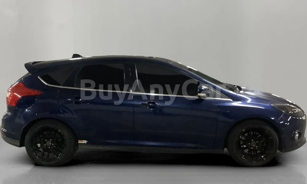 Vehicle photo 3