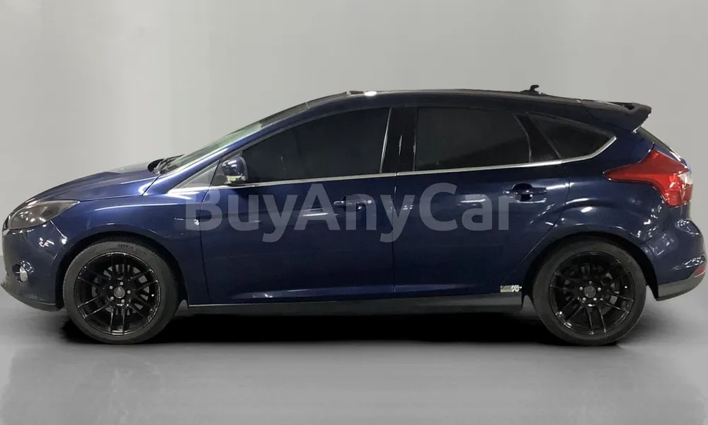Vehicle photo 4