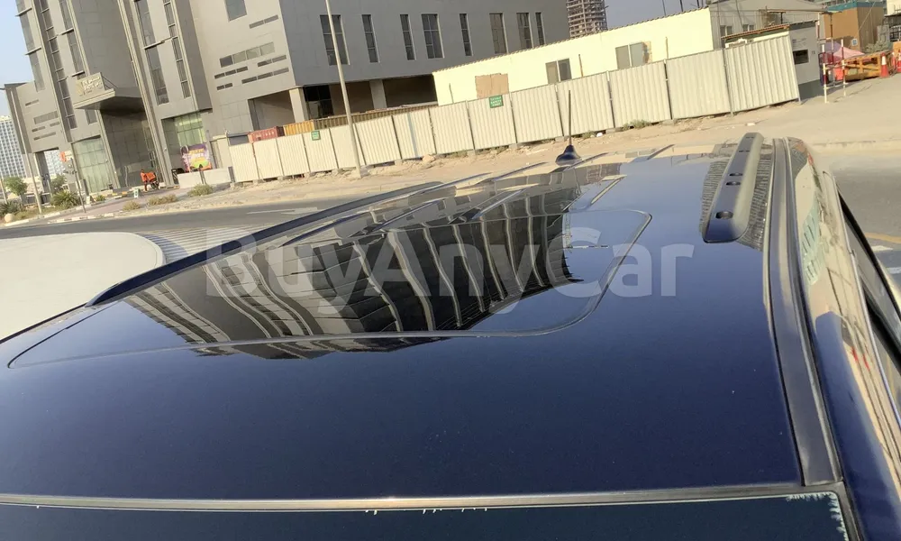 Vehicle photo 5