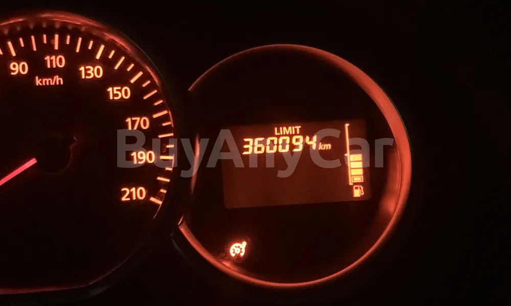 Vehicle photo 7