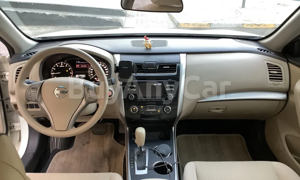 Vehicle photo 8