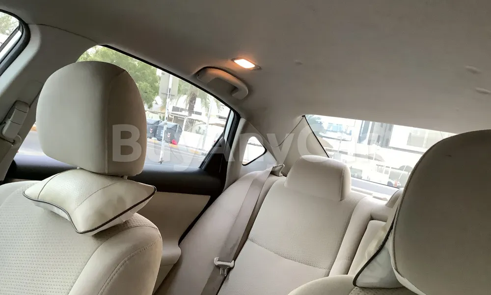 Vehicle photo 9