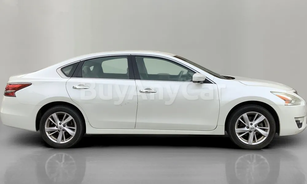 Vehicle photo 3