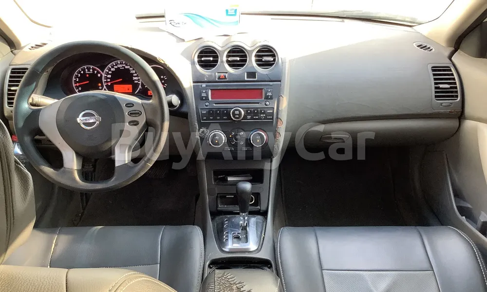 Vehicle photo 7
