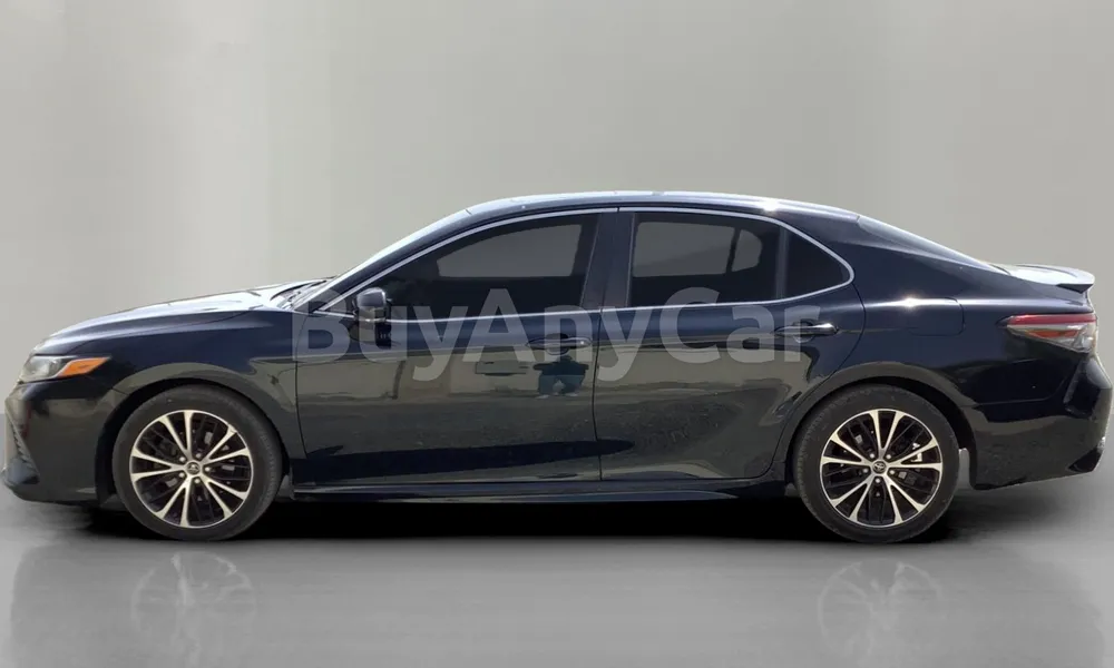 Vehicle photo 3