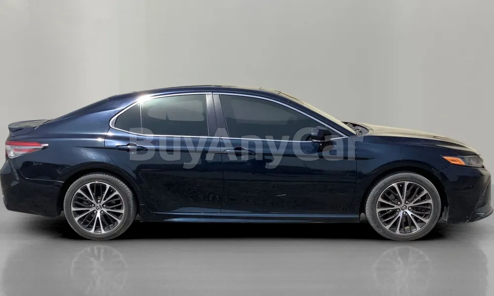 Vehicle photo 4
