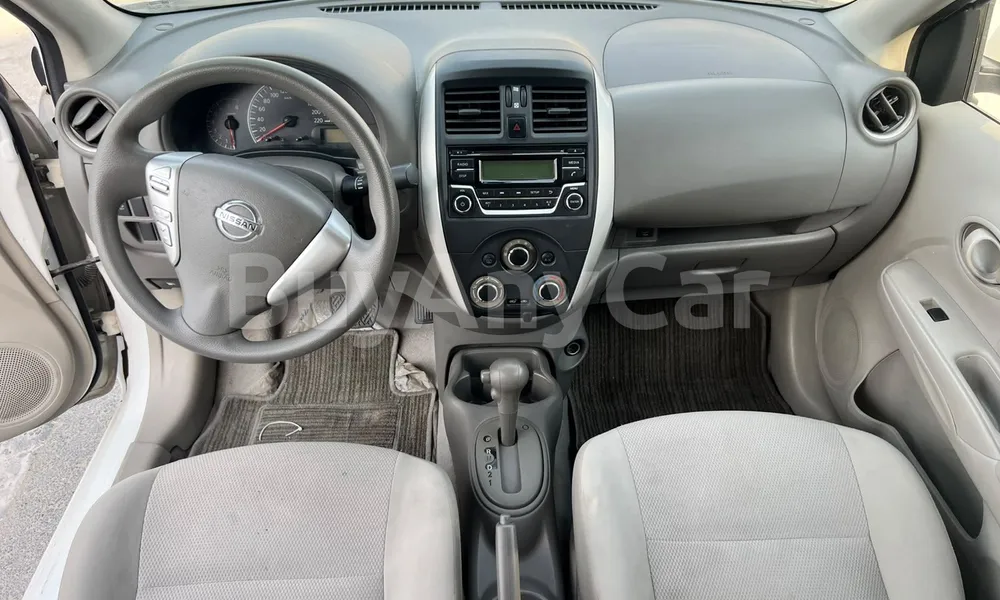 Vehicle photo 8