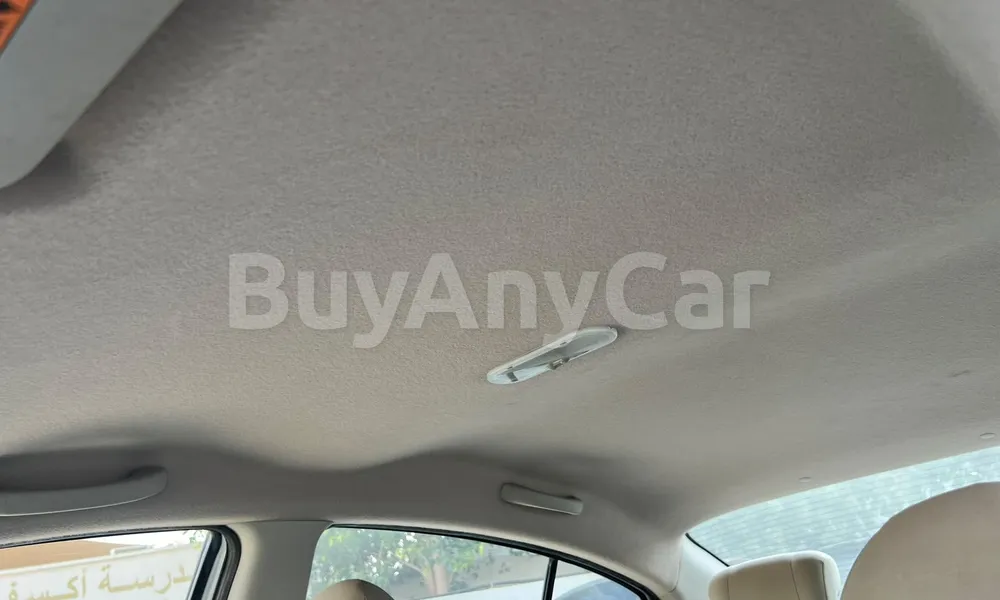 Vehicle photo 9