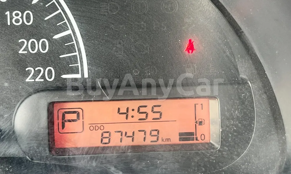 Vehicle photo 6