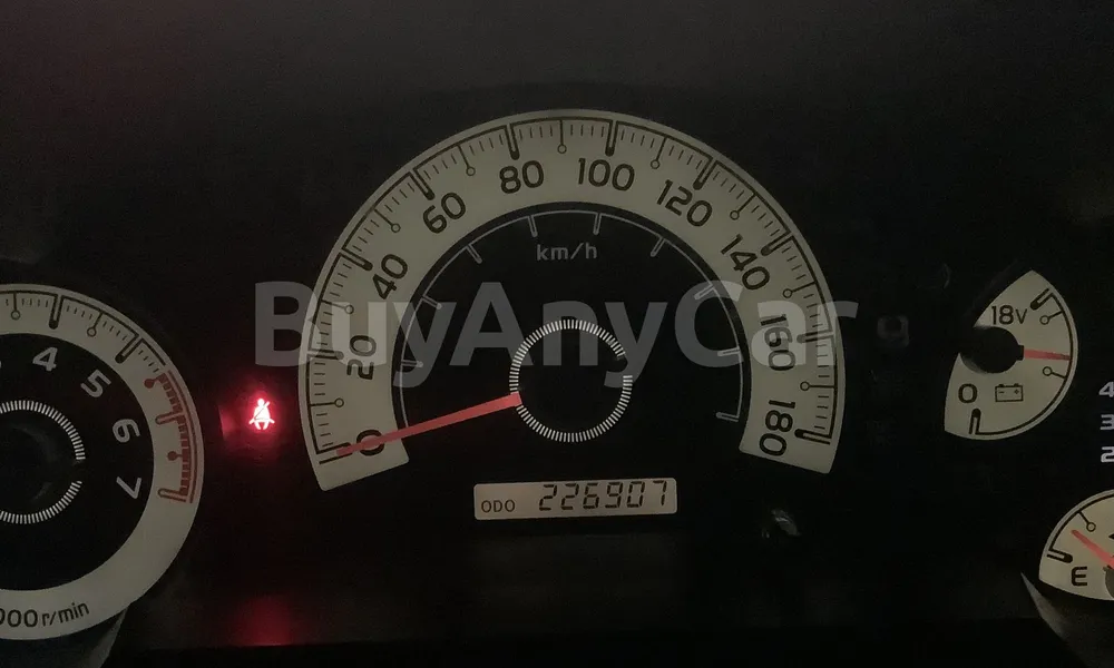 Vehicle photo 6