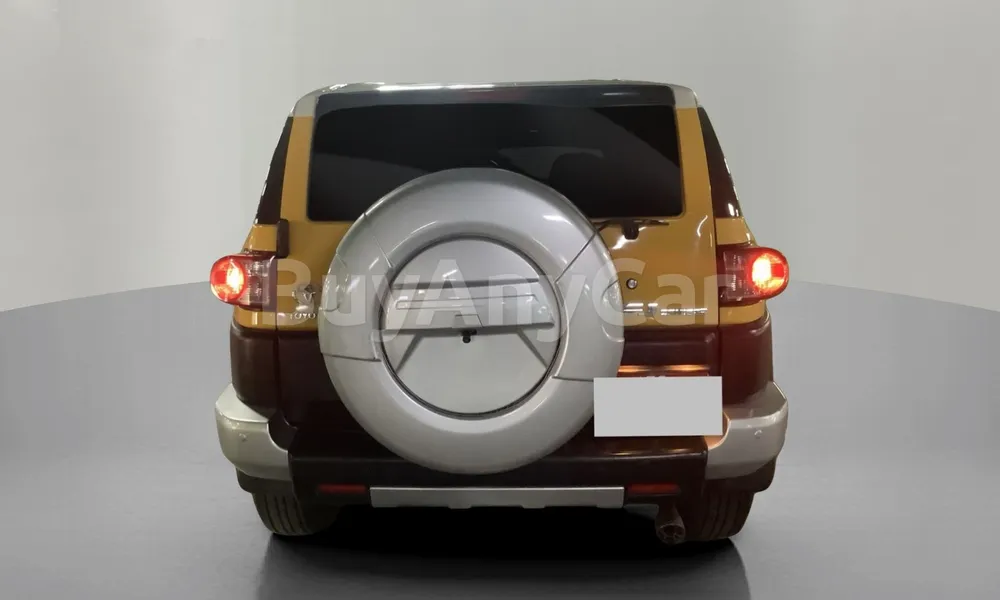 Vehicle photo 2