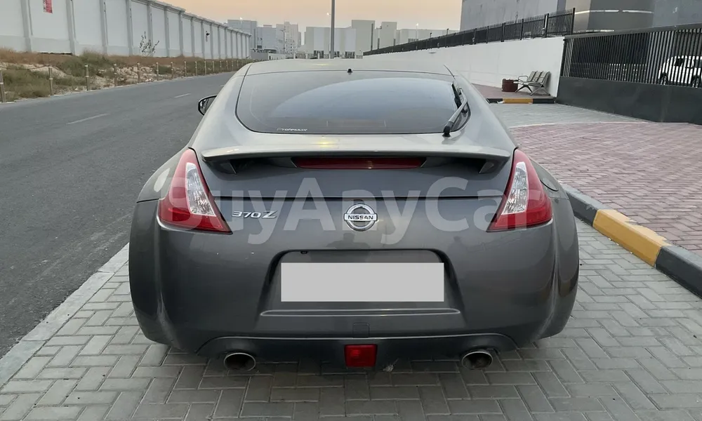 Vehicle photo 2